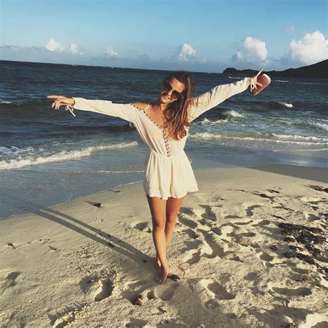 celine buckens feet